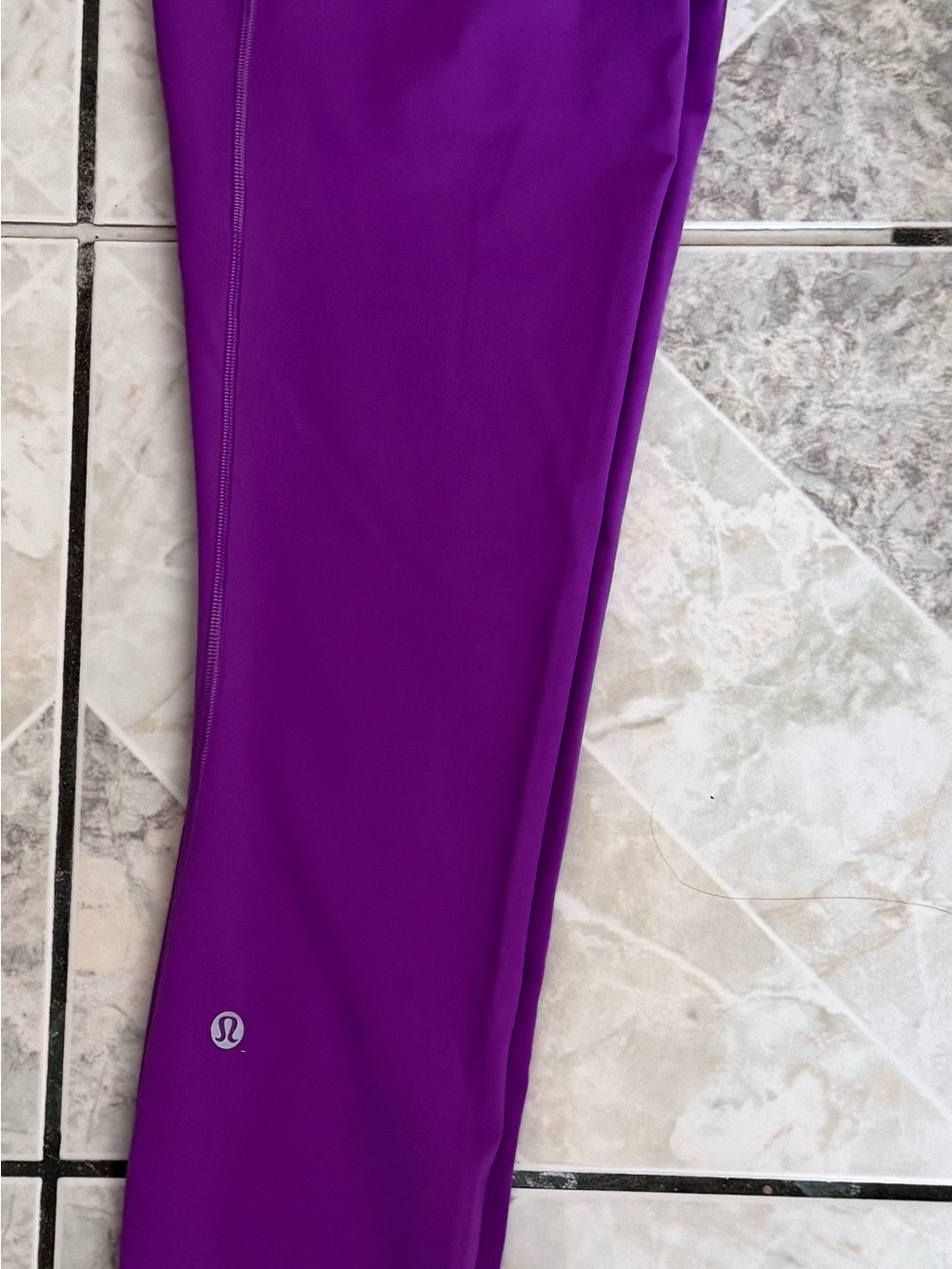 lululemon athletica Vibrant Purple Performance Leggings Size 4